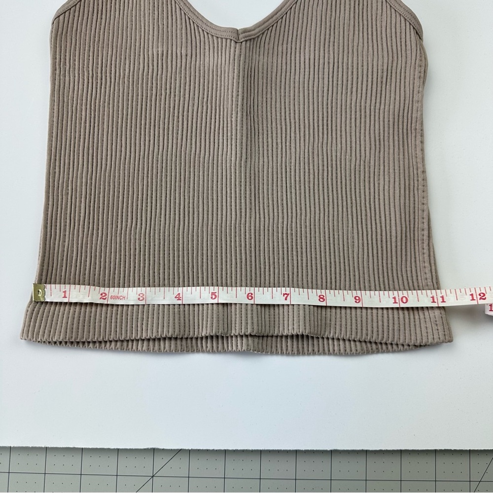 Dynamic Seamless Cami Tank - Picture 4 of 5